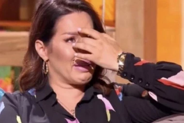 BRAT JE UDARIO OCA U GLAVU DA BI GA SKLONIO OD MAJKE KOJU JE TUKAO: Seka Aleksić kroz suze ispričala o stravičnoj PORODIČNOJ TRAGEDIJI!