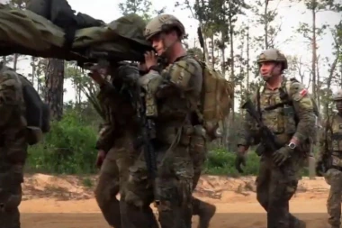 AMERIČKA OBMANA: Spašavali pilota iz Irana, a UKRALI obogaćeni uranijum?!