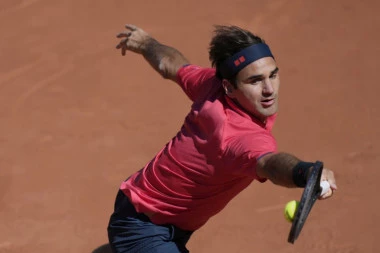 KAKVA PRETNJA RAFI I NOLETU: Federer se RAZGOROPADIO na startu Rolan Garosa!