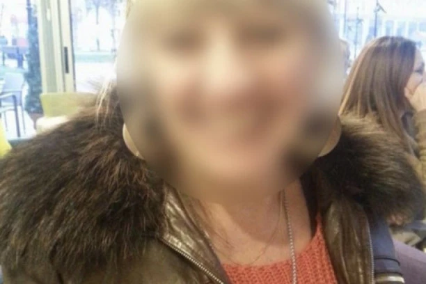 JEZIVI REZULTATI OBDUKCIJE ŽENE IZ KOVINA: Sin majku gazio do smrti, GLAVU JOJ TRESNUO O POD!