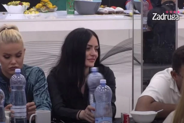 (VIDEO) JELENA BATOS TVRDI DA JE BILA U LJUBAVNOM ODNOSU SA NENADOM, ON NE ŽELI NI DA ČUJE: Varao IVANU i sa atraktivnom crnkom?