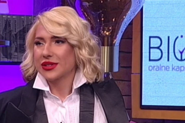 RODITELJI JOVANE JEREMIĆ HTELI DA JE SE ODREKNU!  Voditeljka umalo ostala bez porodice, a razlog je ŠOKANTAN!