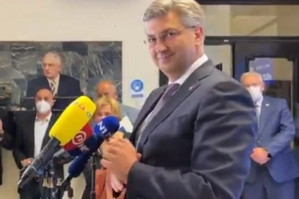 "TREĆA POBEDA ZAREDOM, TO MOŽEMO SAMO MI": Plenković sijao od zadovoljstva posle rezultata parlamentarnih izbora u Hrvatskoj