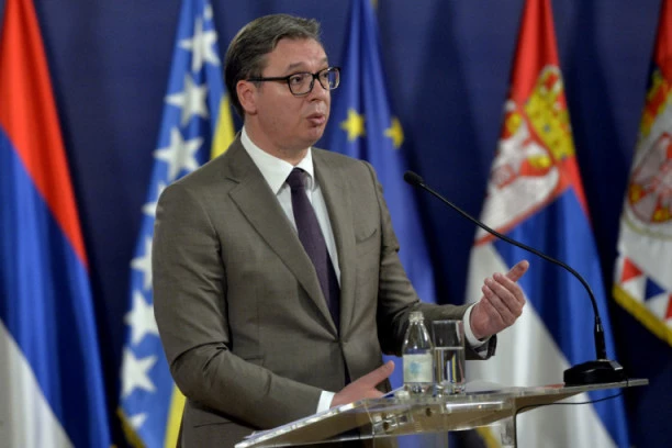 SPS ZABIO NOŽ U LEĐA VUČIĆU! ČITAJTE U SRPSKOM TELEGRAFU!