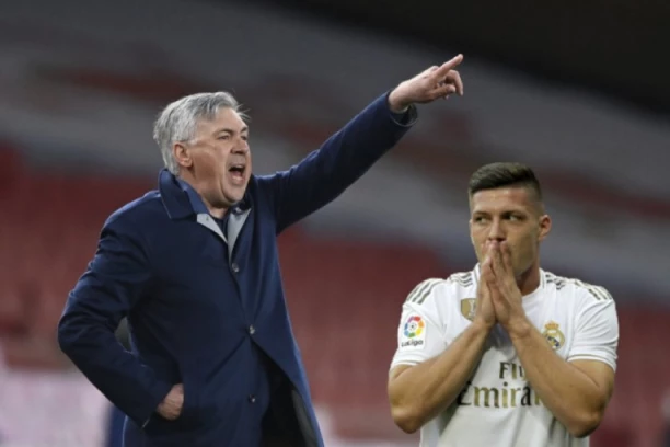 Preokret: Joviću propada pozajmica u Fiorentinu! Anćeloti odredio gde Srbin nastavlja karijeru!