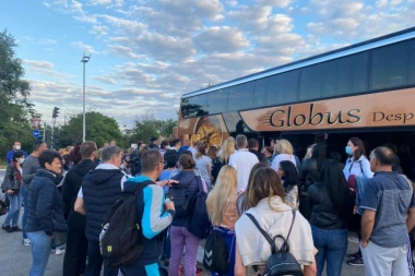 PALMA ODVEO LEKARE U GRČKU: 600 članova delegacije stiglo u Paraliju, PUT PLATILI DONATORI