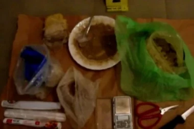 VELIKA AKCIJA POLICIJE U BEOGRADU! Zaplenjena ogromna količina droge OD MARIHUANE DO HEROINA! (VIDEO)