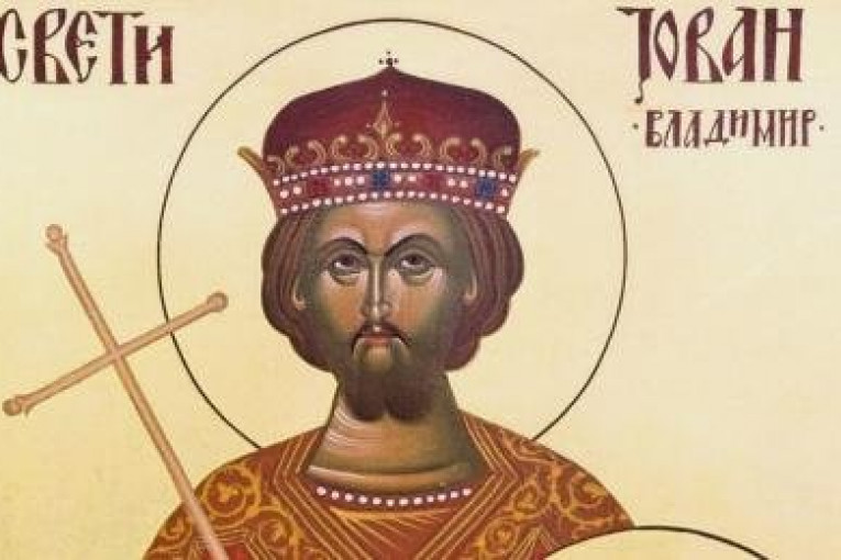 Crkva slavi prvog srpskog sveca! Danas je Sveti mučenik Jovan Vladimir! Od ovog svetitelja spas traže i Albanci!