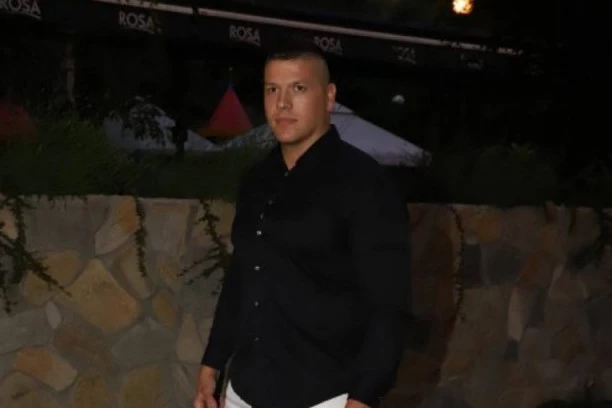 (FOTO) Sloba Radanović pojavio se na rođendanu malog Željka BEZ VERENICE, a svi čekaju samo jedno!