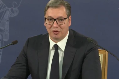 Predsednik Vučić saopštio sjajne vesti: Očekuje nas OGROMAN skok PLATA i PENZIJA!