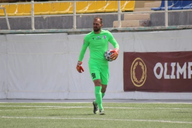 PIKSI ĆE BITI NA SLATKIM MUKAMA: Bombastičan transfer, srpski golman se seli u Premijer ligu!