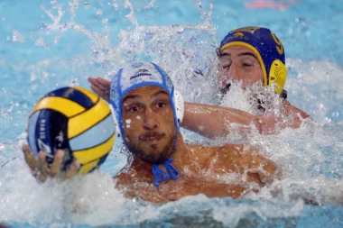 PRO REKO U FINALU LŠ: Mandić potopio Špance u Beogradu