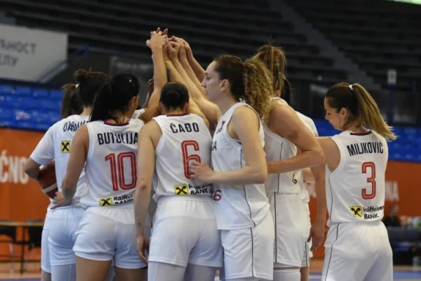 NISU NAM NI DO KOLENA: Srbija rutinski srušila Rusiju