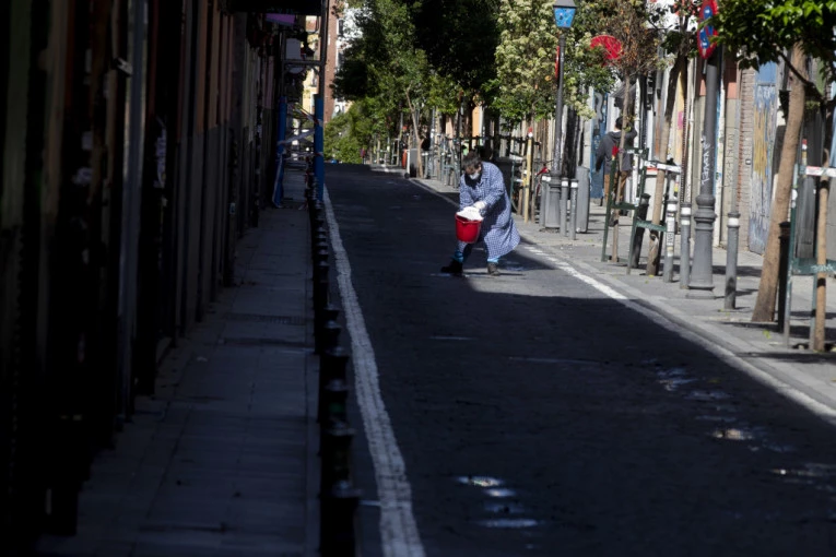 UMRLA OD KORONE, A ONO ŠTO SU JOJ URADILE MAČKE ZGROZILO JE VATROGASCE: To je najgora stvar koju sam video u životu!