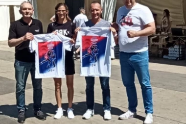 STRAŠAN TANDEM STIGAO U BEOGRAD! Poznata mađarska maratonka i bokserski šampion trče MARATON!