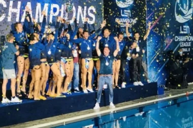 PRO REKO ŠAMPION EVROPE: Vanja Udovičić URUČIO pehar italijanskom gigantu i poručio da je Srbija zemlja sporta!