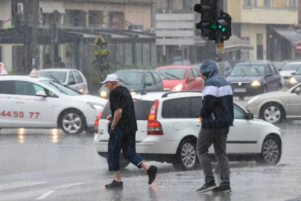 SPREMITE KIŠOBRANE: Danas osetno SVEŽIJE uz povremenu kišu i PLJUSKOVE!