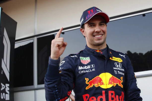 LUDNICA U BAKUU: Ferštapen i Hamilton ispali! Perez pobedio, na podijumu još Aston Martin i Alfa Tauri