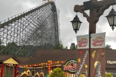 TRAGEDIJA U PORODICI JANKOVIĆ: Majka dvoje dece POGINULA NA TOBOGANU ZMIJA, najopasnijem u luna parku!