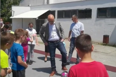 VUČEVIĆ O VELIKOJ INVESTICIJI: Novi Sad uložio je 65,5 miliona dinara u proširenje kapaciteta OŠ ''Prva vojvođanska brigada''