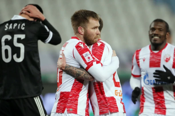 LEVI BEK POTPISAO: Reprezentativac stigao u Beograd