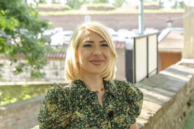 HITNA POMOĆ U DOMU JOVANE JEREMIĆ: Novi detalji šokirali javnost, PREOPTERETILA SEBE ZBOG STRESA!