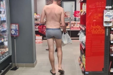 (FOTO) BEOGRAD NE PAMTI SLIČNU SCENU: Mladić u gaćama ušetao u supermarket, USLEDILE BURNE REAKCIJE!