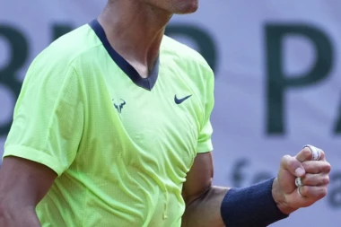 NOLE ČUVAJ SE, NADAL JE ZVER: Španac izgubio jedan set, pa DEMOLIRAO Argentinca za polufinale RG!