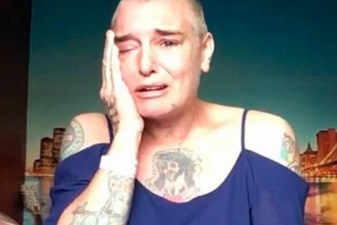 OTPOČELA SEZONA LOVA NA "LUDU KUČ*U": Pokušali da je nateraju da abortira, a pevačica im žestoko odbrusila!