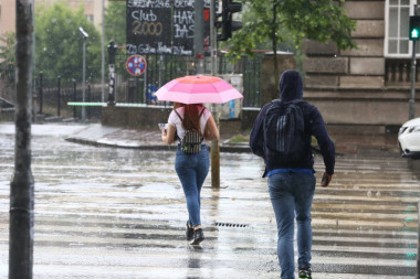 STIŽE VELIKO OSVEŽENJE: Ne idite nigde bez kišobrana