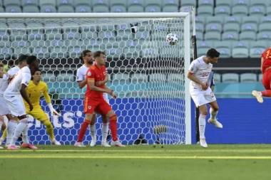 BEZ POBEDNIKA U BAKUU: Švajcarska bila DOMINANTNA, Mur doneo veliki BOD Velsu!