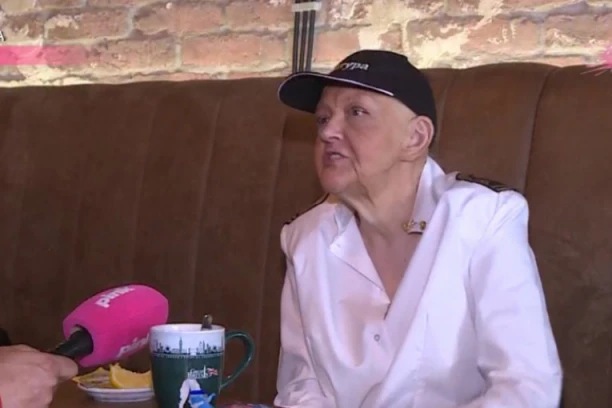 RAK METASTAZIRAO NA MOZAK, PLUĆA, KOSTI: Sin Marine Tucaković o njenom zdravstvenom stanju!