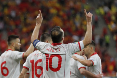 (VIDEO) ZA ISTORIJU: Pandev postigao KOMIČAN gol, prvi IKADA za Severnu Makedoniju na EP!