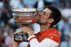 IT'S OFFICIAL: DJOKOVIĆ WILL PLAY AT ROLAND GARROS! France welcomes the best tennis player in the world with open arms!