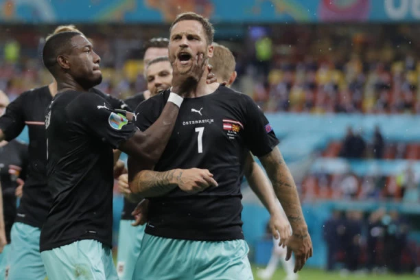 UEFA NEMILOSRDNA: Žestoka KAZNA za Arnautovića!