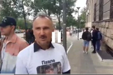 (VIDEO) PROTEST ISPRED APELACIONOG SUDA! Otac i prijatelji Pavla Stankovića traže strože kazne za bahate vozače!