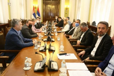 NOVA RUNDA DIJALOGA U SKUPŠTINI: Evo ko je od opozicionih lidera došao na sastanak sa Dačićem