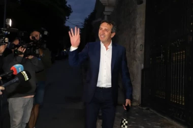 OVO JE PRVA SUPRUGA ŽIKE JAKŠIĆA: Sušta suprotnost je Dajani, a sa njom je dobio i NASLEDNIKA! (FOTO)