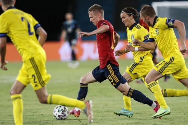 (VIDEO) PRVA SENZACIJA NA EP: Olsen UNIŠTIO Špance u Sevilji