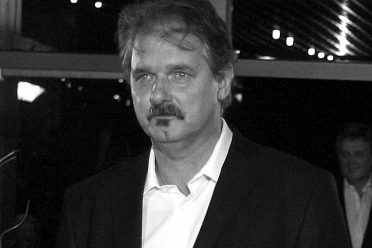 PORODIČNA TRAGEDIJA TERA SUZE NA OČI: Mandina udovica otkrila POTRESNE detalje kako je SIN saznao za OČEVU SMRT! (FOTO)