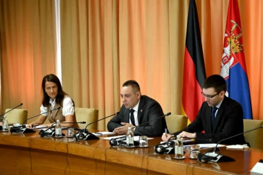 Ministar Vulin zahvalio poslaniku Noju na čvrstom stavu u zaštiti poštovanja međunarodnog prava!