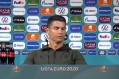 (VIDEO) GUBITAK SE MERI MILIJARDAMA: Ronaldo UNIŠTIO Koka-kolu!