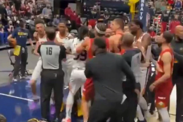 (VIDEO) MAJKU TI J*BEM, I TEBI! Isplivao novi snimak, Jokićeva braća BRUTALNO izvređala zvezde Finiksa!