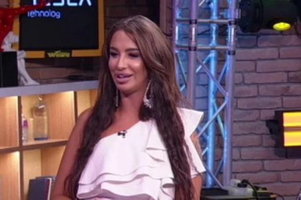 (VIDEO) ALEKS UMESTO POBEDE izabrala VEZU SA CAREM: A onda ju je on BRUTALNO SPUSTIO, pa je PROMENILA ODGOVOR!