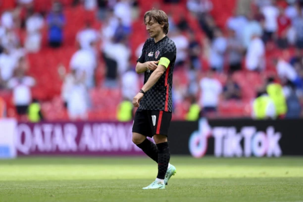 PUCAJU PO SVIM ŠAVOVIMA: Žestoka SVAĐA u reprezentaciji Hrvatske, sve je krenulo od Modrića!