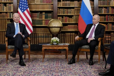 POVRATAK KRIMA PUTINU IZNENADIO SAD I EU: Američki mediji saopštili Bajdenov plan za sprečavanje "ruske invazije" na Ukrajinu