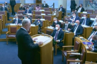 Vlada DONELA ODLUKU o skraćenju mandata Skupštini Crne Gore!