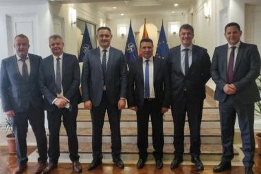 BOKS SPAJA REGION: Zaev poslao pozdrave predsedniku Vučiću i zahvalnost za vakcine!