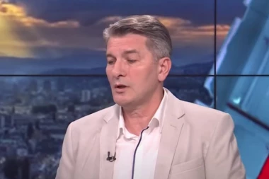 NA KOJIM JE OVAJ DROGAMA?! Bakirov potrčko optužio Srbiju zbog donacija vakcina, IZAZVAO BES GRAĐANA!