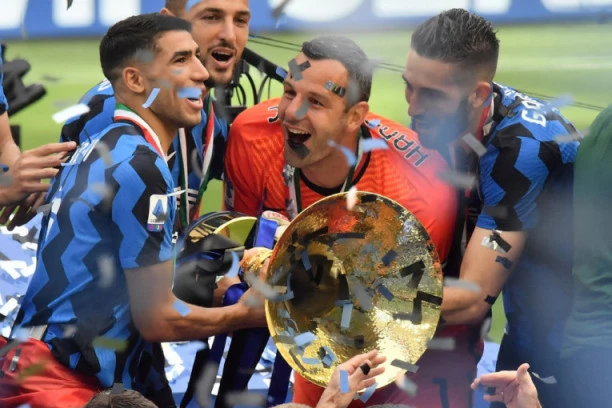 SKIDA HANDANOVIĆA: Piksi TRLJA ruke, Srbin je NAJBOLJI golman u Italiji!